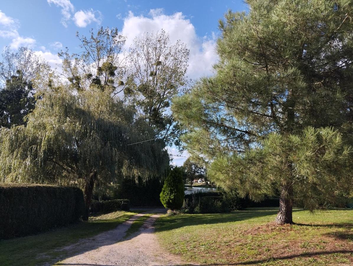 Holiday home Maison Au Calme Avec Vue Etang Clesse (Deux-Sevres)